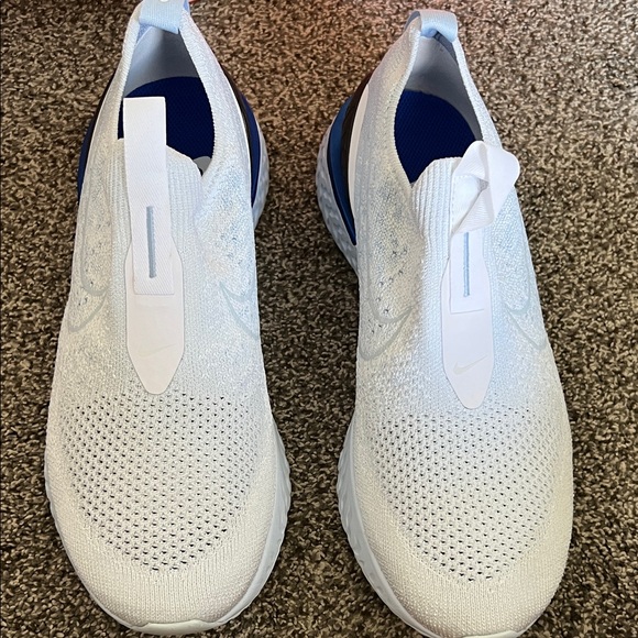 BNWT Nike Epic Phantom React White/Hydrogen Blue Women’s Running Slip-On Shoes - Picture 2 of 9